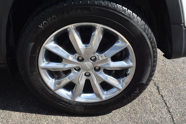 Used 2017 Jeep Cherokee Limited AWD/4WD image 52