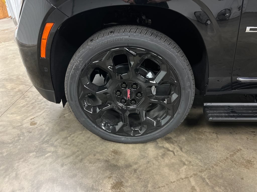 New 2026 GMC Yukon XL Denali Ultimate w/ LPO, Floor Liner Package AWD/4WD image 21