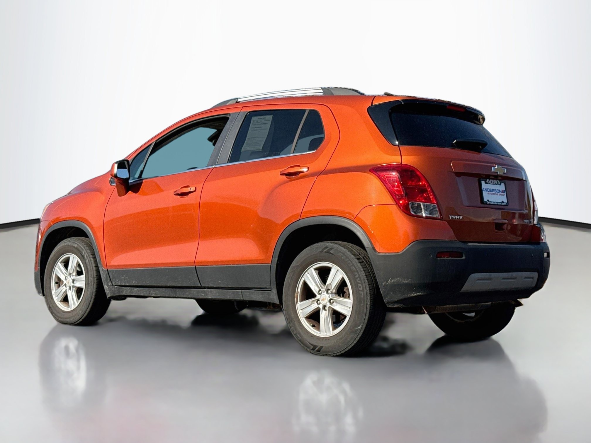 Used 2015 Chevrolet Trax LT w/ LT Plus Package AWD/4WD image 5