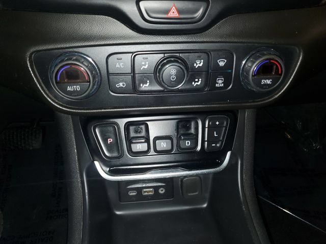 Used 2020 GMC Terrain SLE w/ Driver Convenience Package AWD/4WD image 20