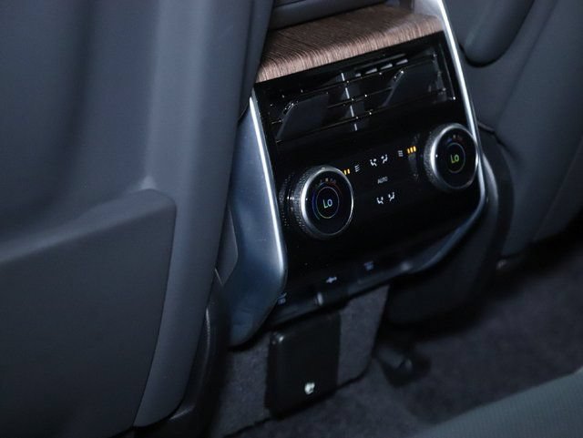 Used 2025 Land Rover Range Rover SE AWD/4WD image 35