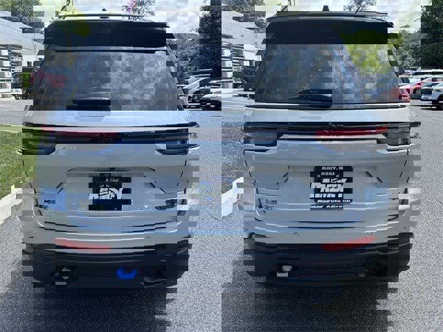 Used 2023 Jeep Grand Cherokee Trailhawk w/ Advanced Protech Group II image 7