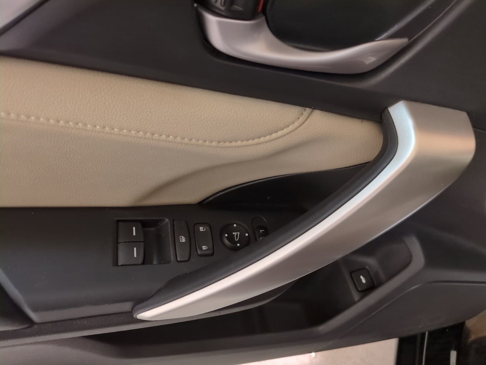 Used 2017 Honda Civic EX-L image 15