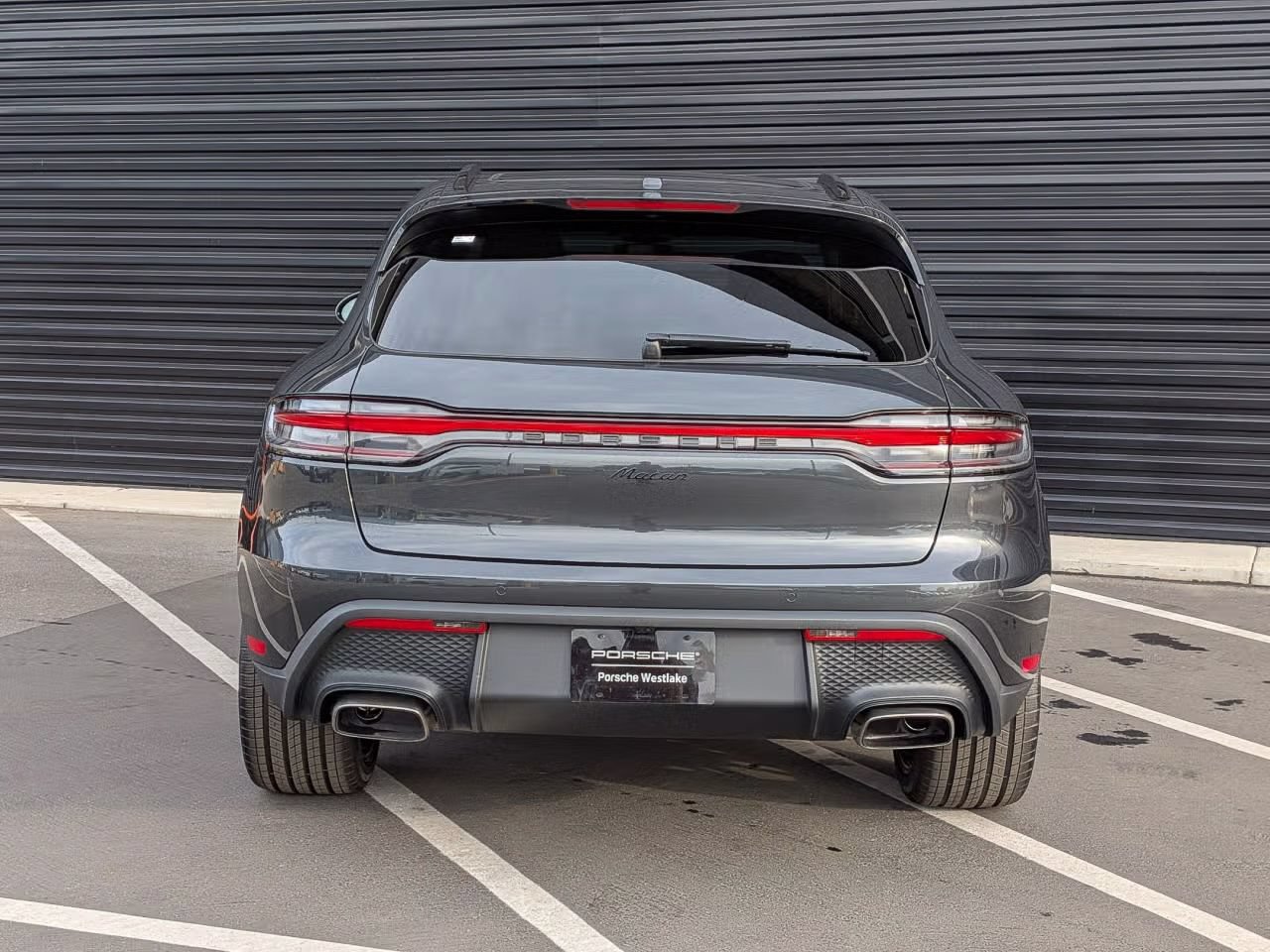 Certified 2026 Porsche Macan AWD/4WD image 6