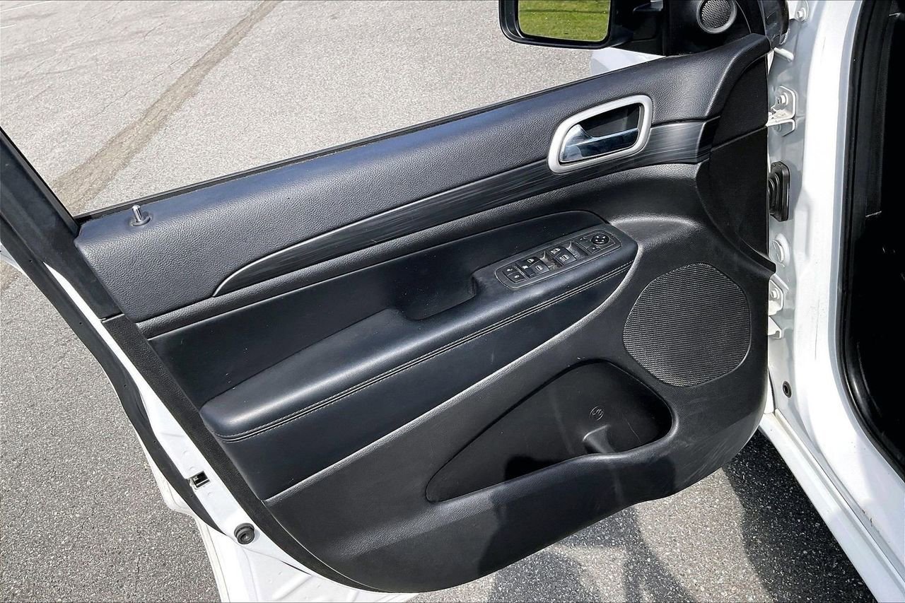Certified 2021 Jeep Grand Cherokee Laredo X RWD image 27