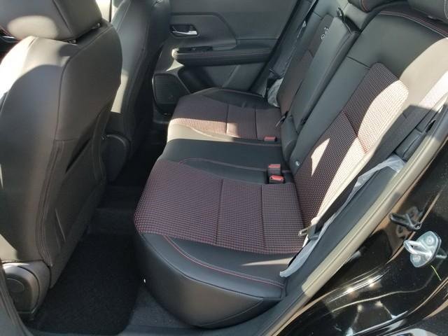 New 2025 Nissan Kicks SR image 10