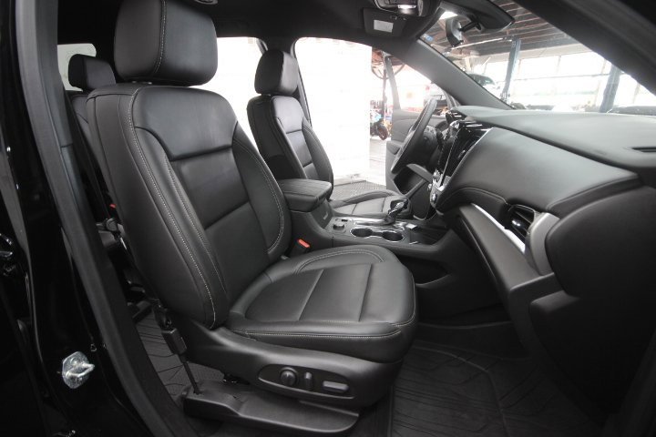 Used 2022 Chevrolet Traverse LT w/ LPO, Floor Liner Package image 25