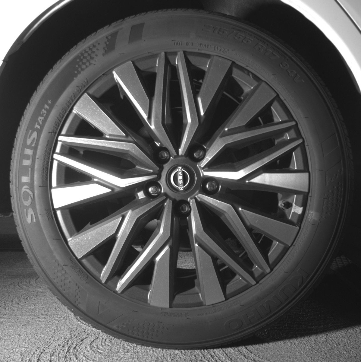 Used 2025 Nissan Altima 2.5 SV FWD image 15