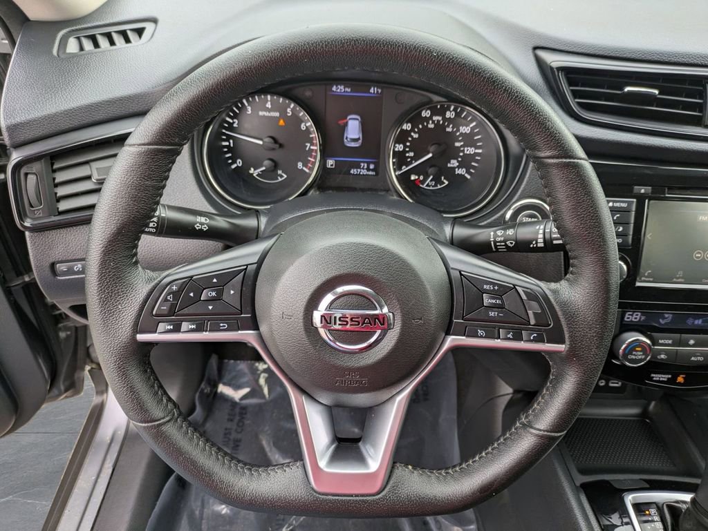Used 2019 Nissan Rogue SV image 17