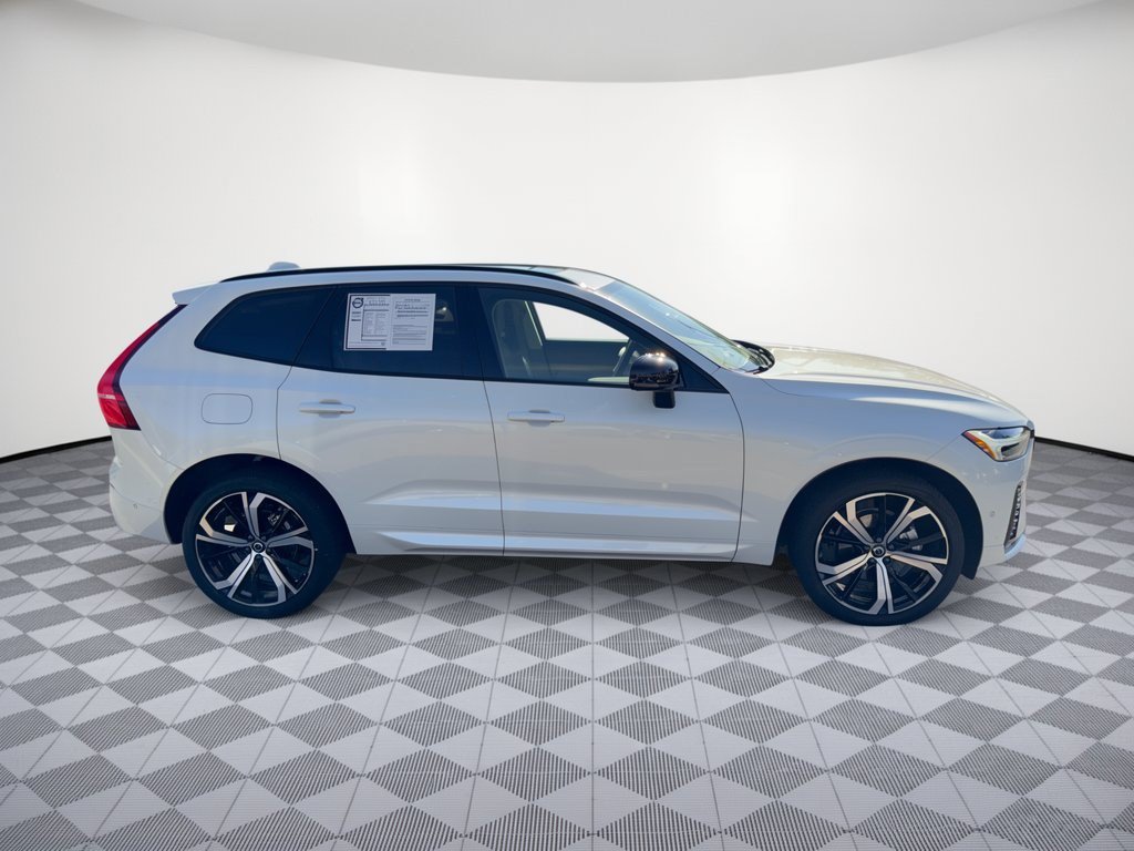 Used 2024 Volvo XC60 B5 Ultimate AWD/4WD image 8