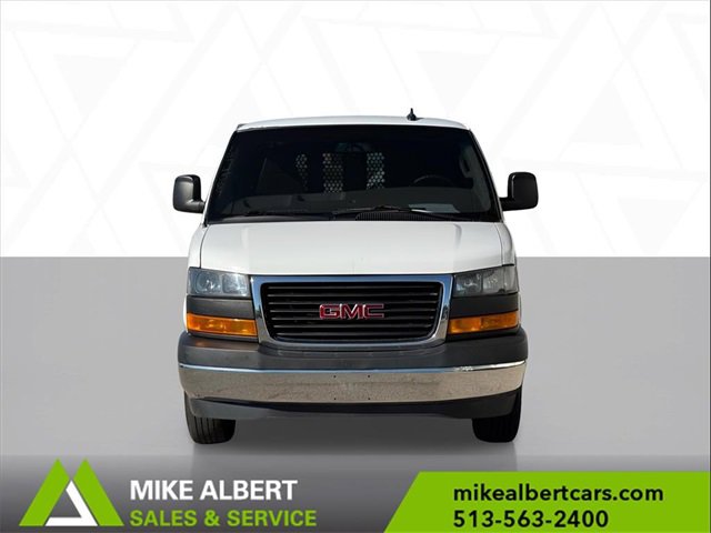 Used 2022 GMC Savana 2500 w/ Driver Convenience Package image 2