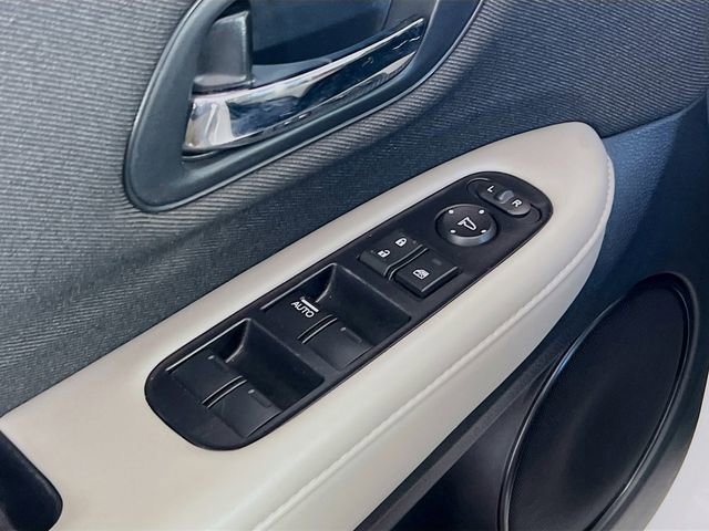 Used 2022 Honda HR-V LX image 17