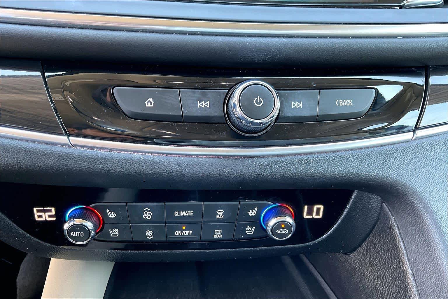 Used 2019 Buick Enclave Premium FWD image 33