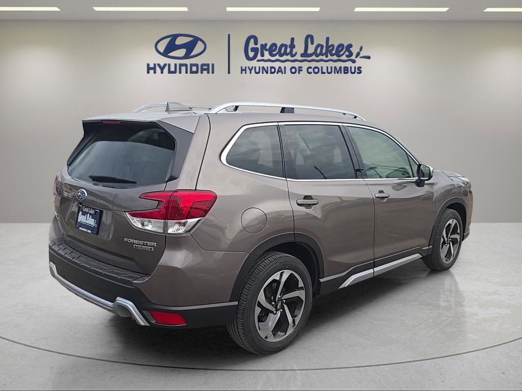 Used 2023 Subaru Forester Touring image 5