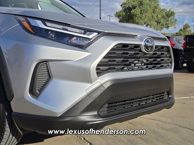 Used 2025 Toyota RAV4 XLE w/ Weather Package AWD/4WD image 8