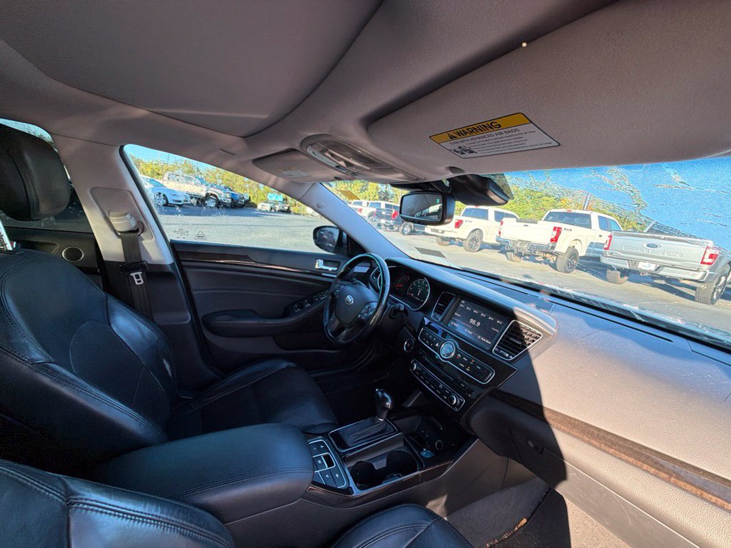 Used 2014 Kia Cadenza Premium w/ Technology Package FWD image 15