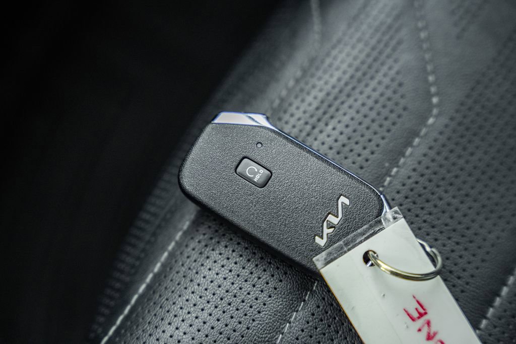 Used 2022 Kia Telluride SX w/ SX Prestige Package image 52