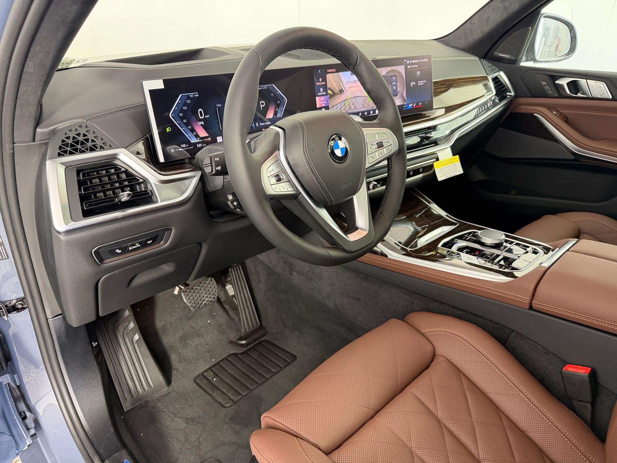 New 2027 BMW X7 xDrive40i w/ Premium Package AWD/4WD image 4