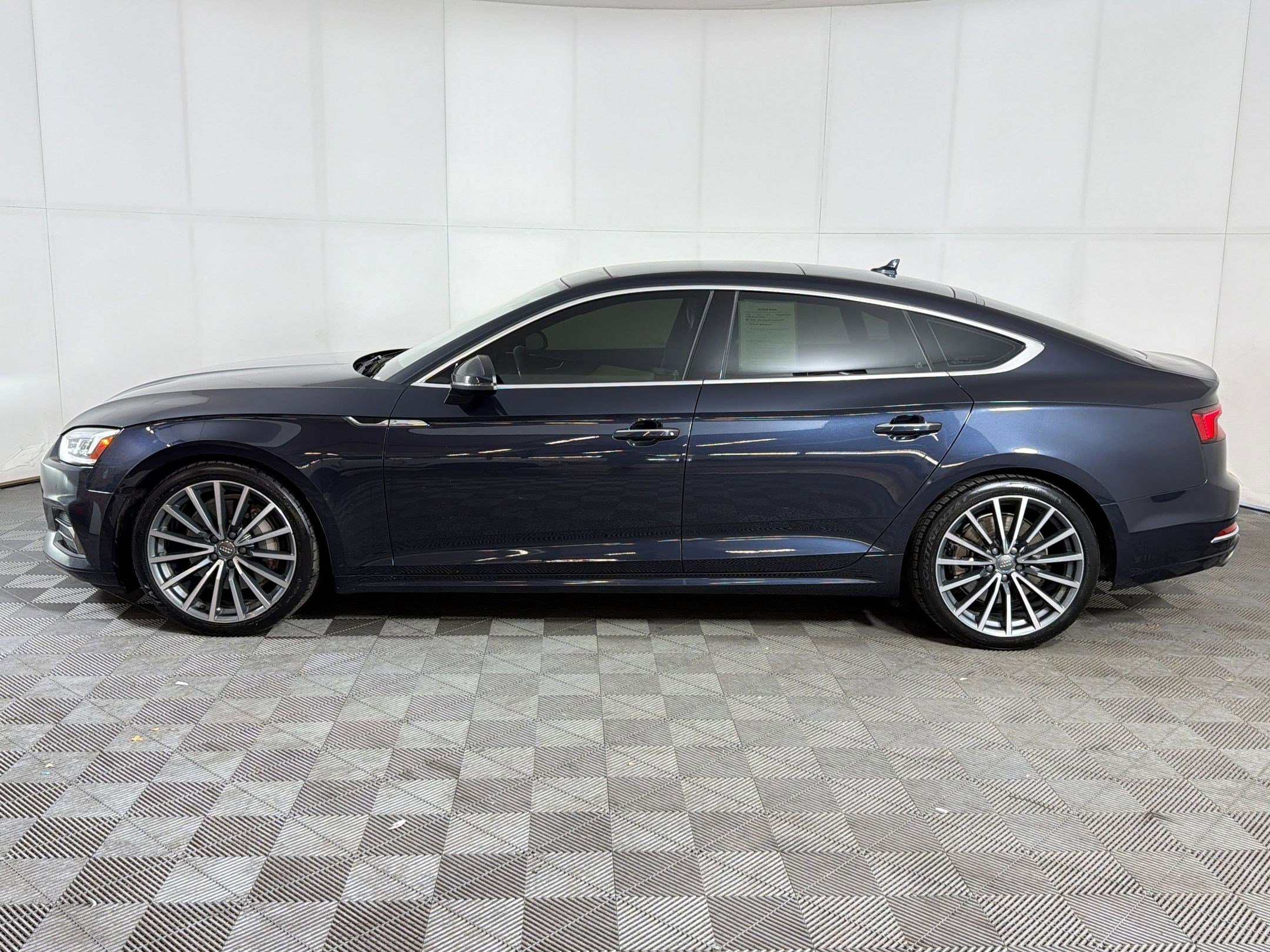 Used 2018 Audi A5 2.0T Premium Plus w/ Premium Plus image 2