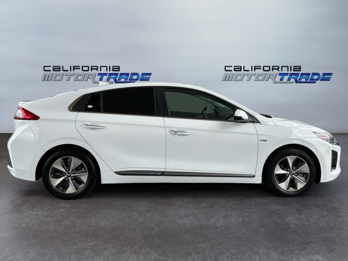 Used 2018 Hyundai Ioniq Limited FWD image 4
