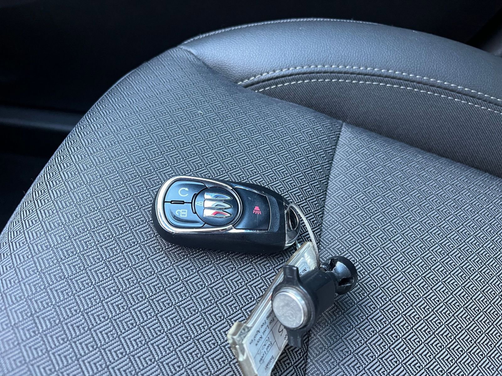 Used 2025 Buick Encore GX Preferred image 22