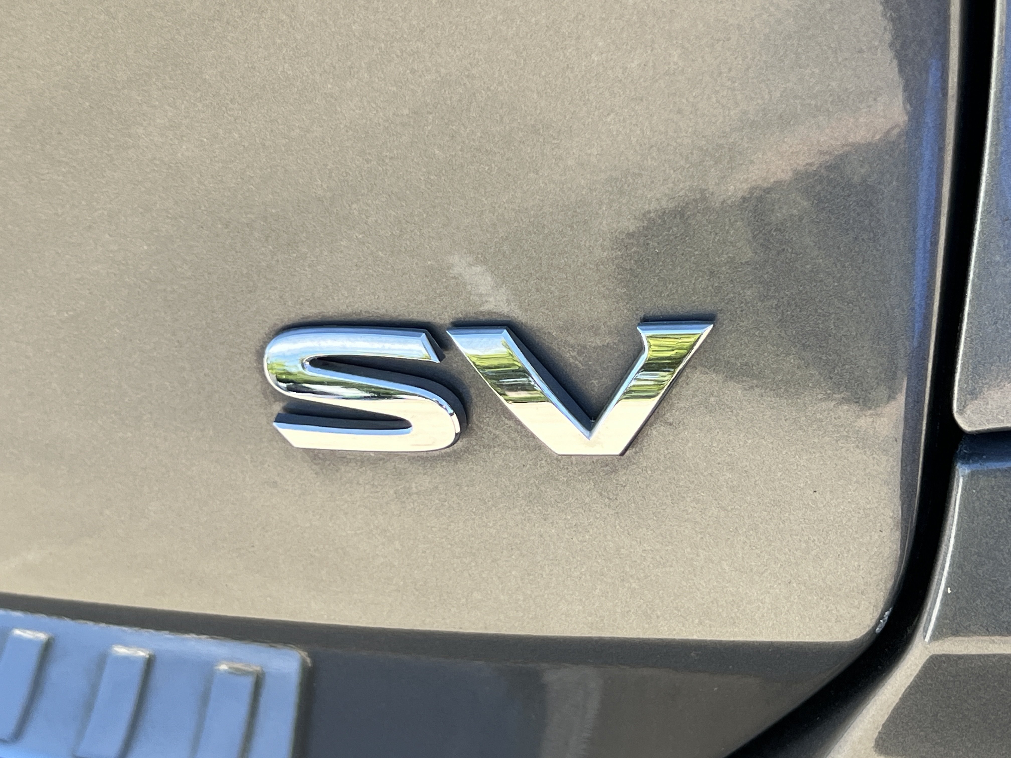 Used 2017 Nissan Rogue SV w/ Sun & Sound Touring Package FWD image 14