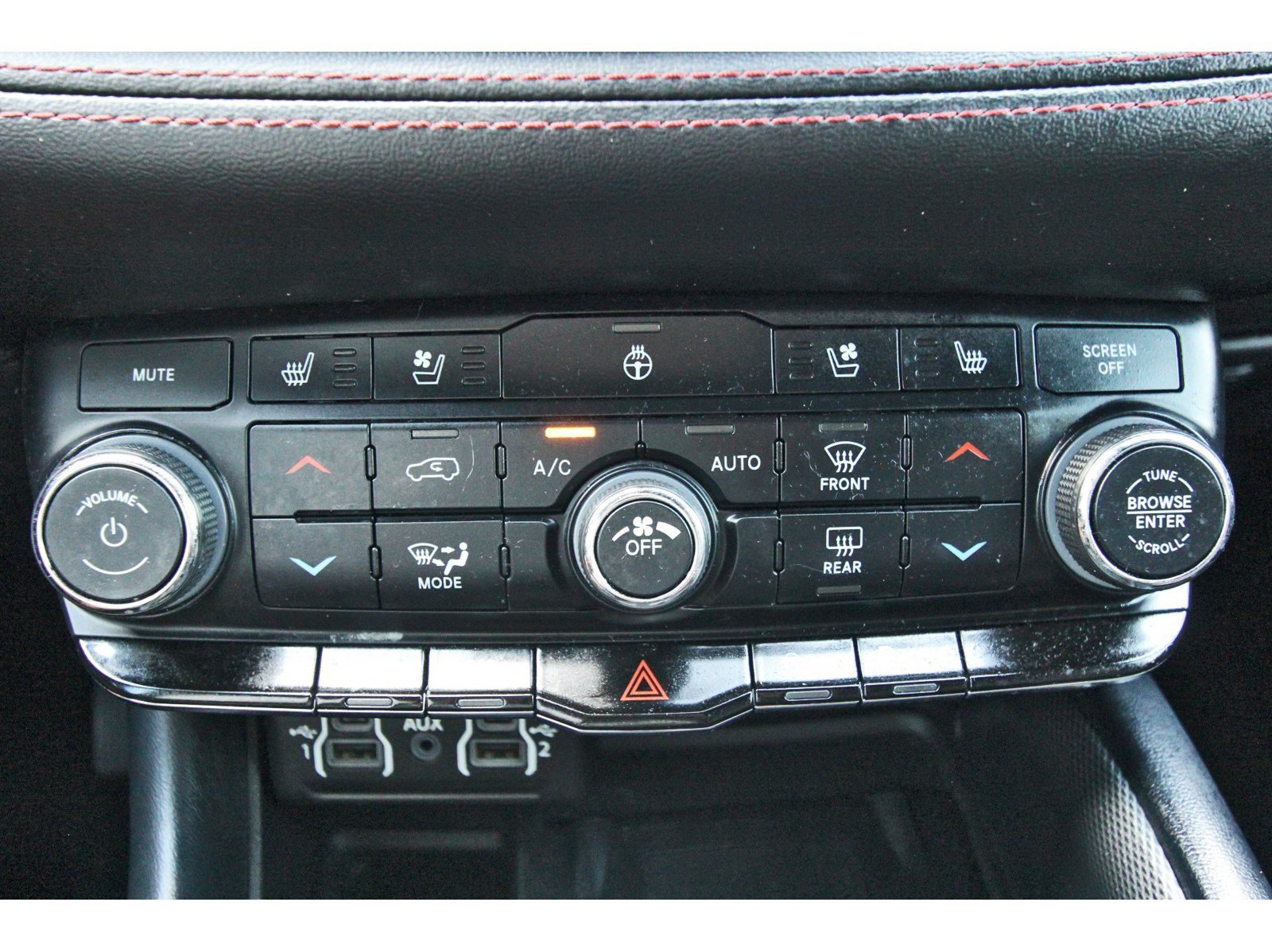 Used 2023 Dodge Durango R/T RWD image 27
