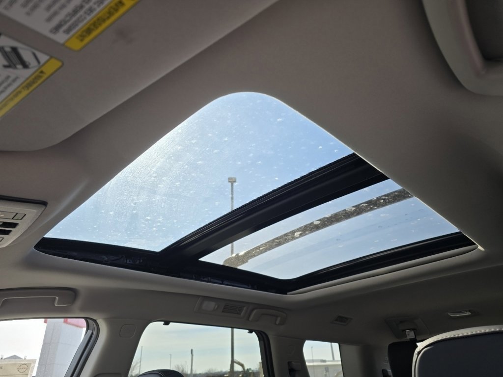 New 2026 Nissan Pathfinder SL image 3