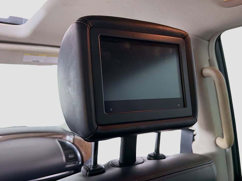 Used 2019 Nissan Armada Platinum w/ Captain's Chairs Package image 46