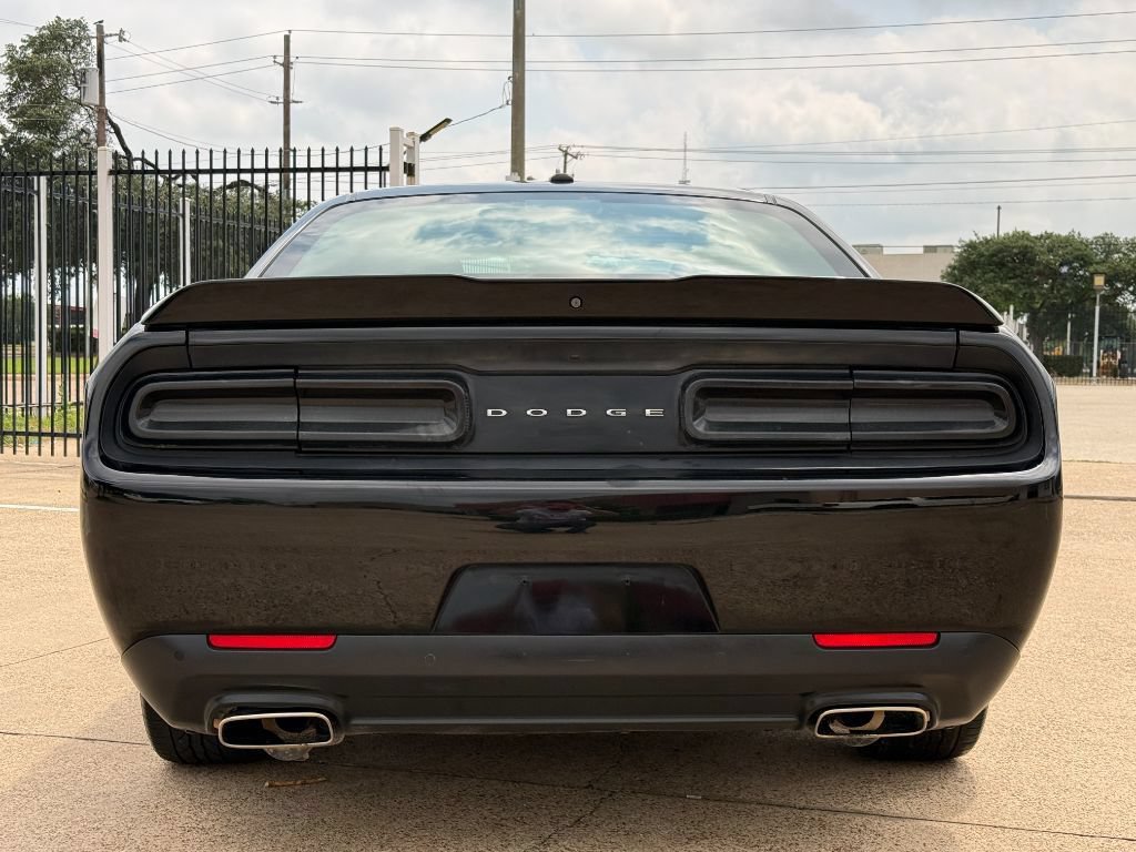 Used 2021 Dodge Challenger GT RWD image 9