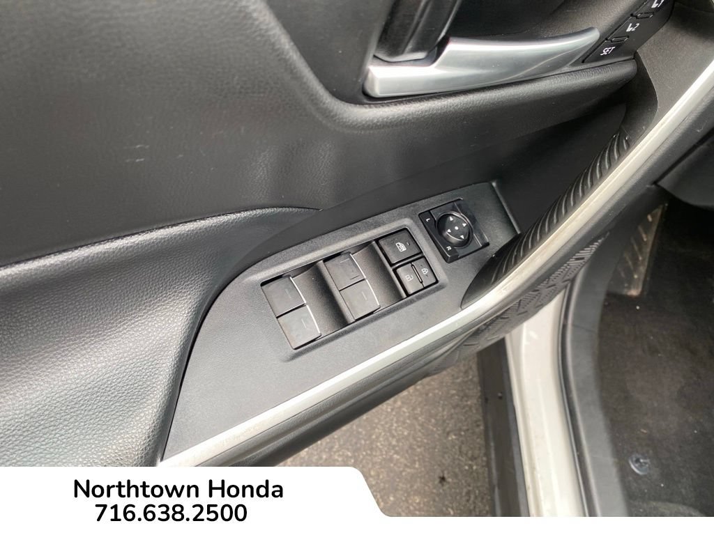 Used 2023 Toyota RAV4 XLE Premium AWD/4WD image 19