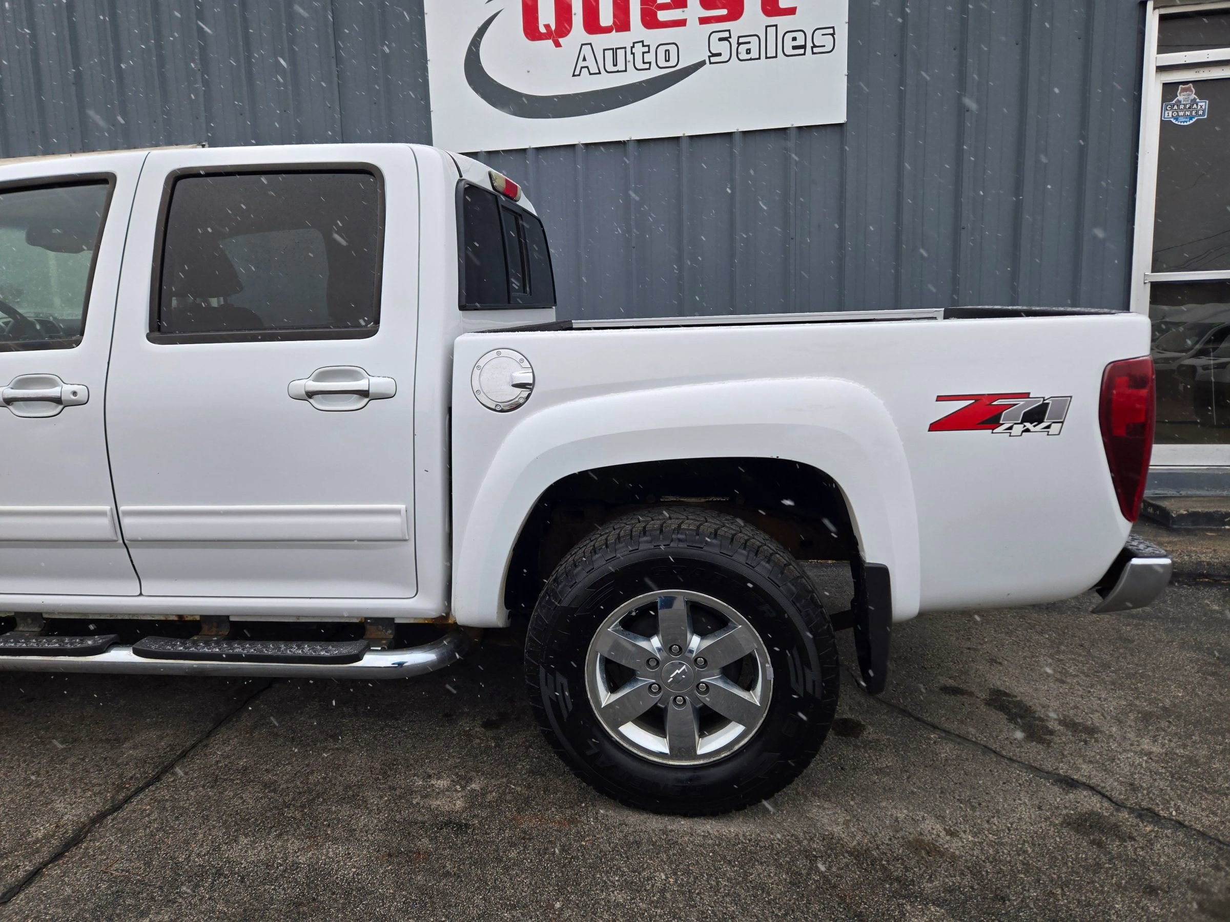 Used 2011 Chevrolet Colorado LT image 4
