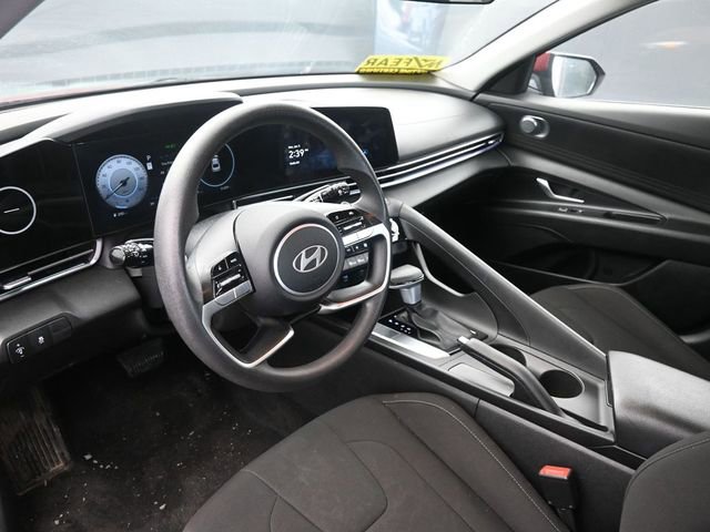 Used 2024 Hyundai Elantra SEL image 19