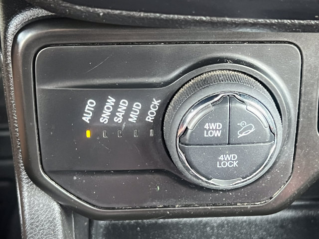 Used 2022 Jeep Renegade Trailhawk AWD/4WD image 26