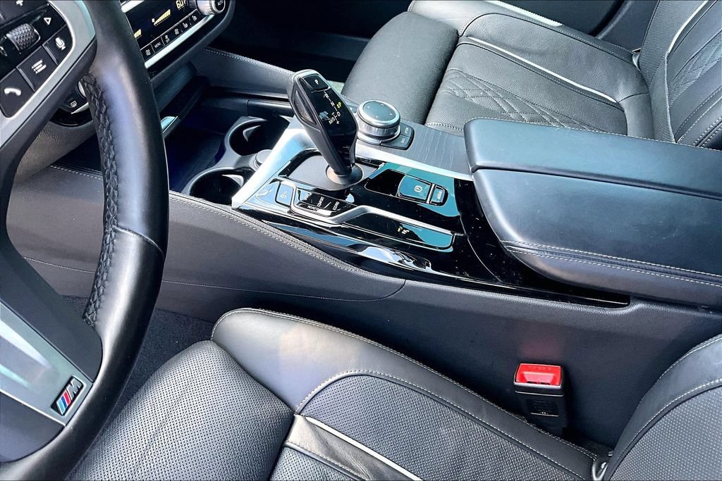 Used 2022 BMW M550i xDrive AWD/4WD image 14