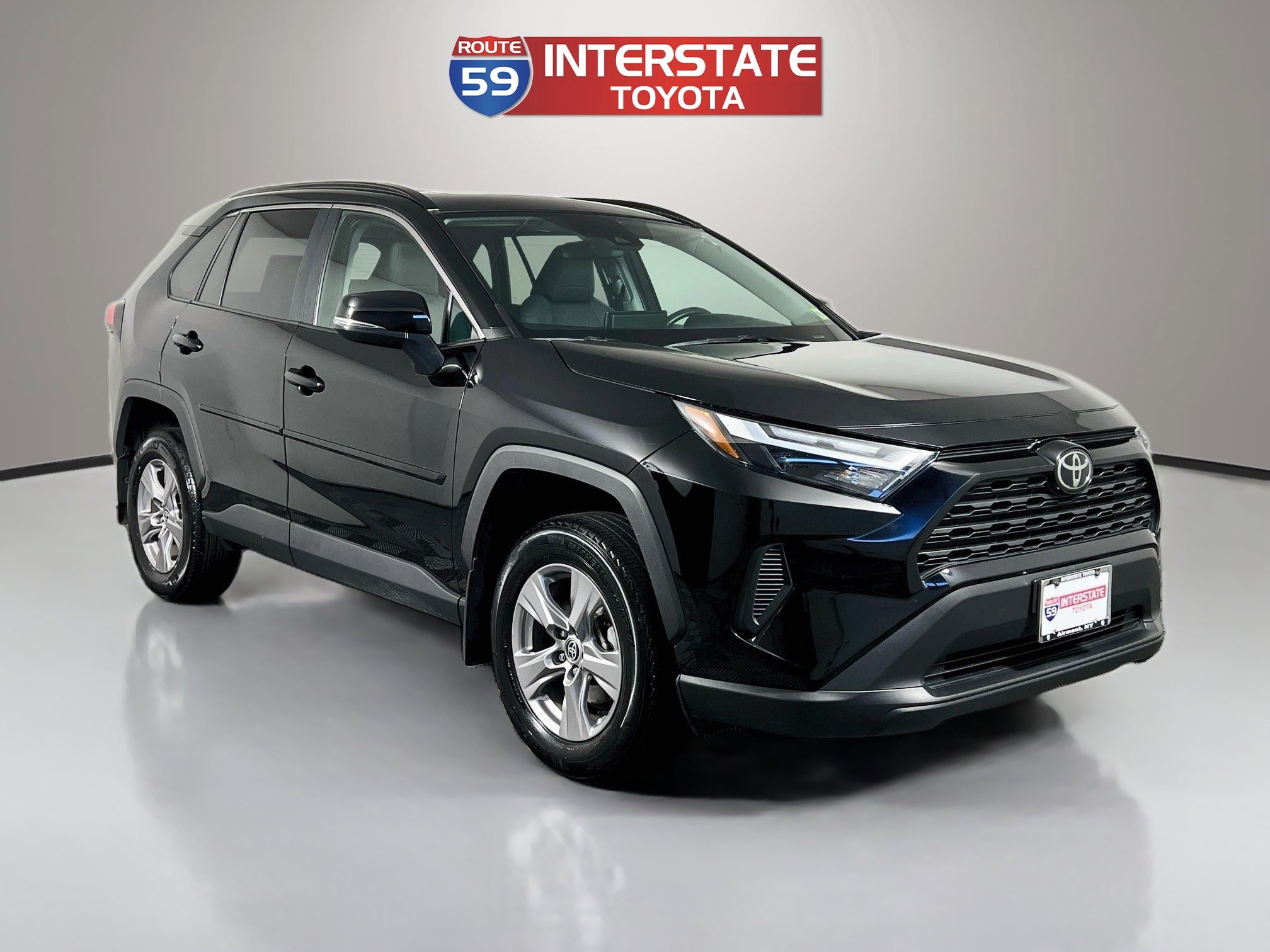 Certified 2025 Toyota RAV4 XLE w/ Convenience Package AWD/4WD image 1