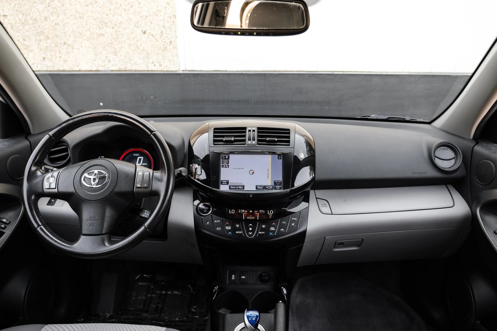 Used 2014 Toyota RAV4 EV FWD image 11