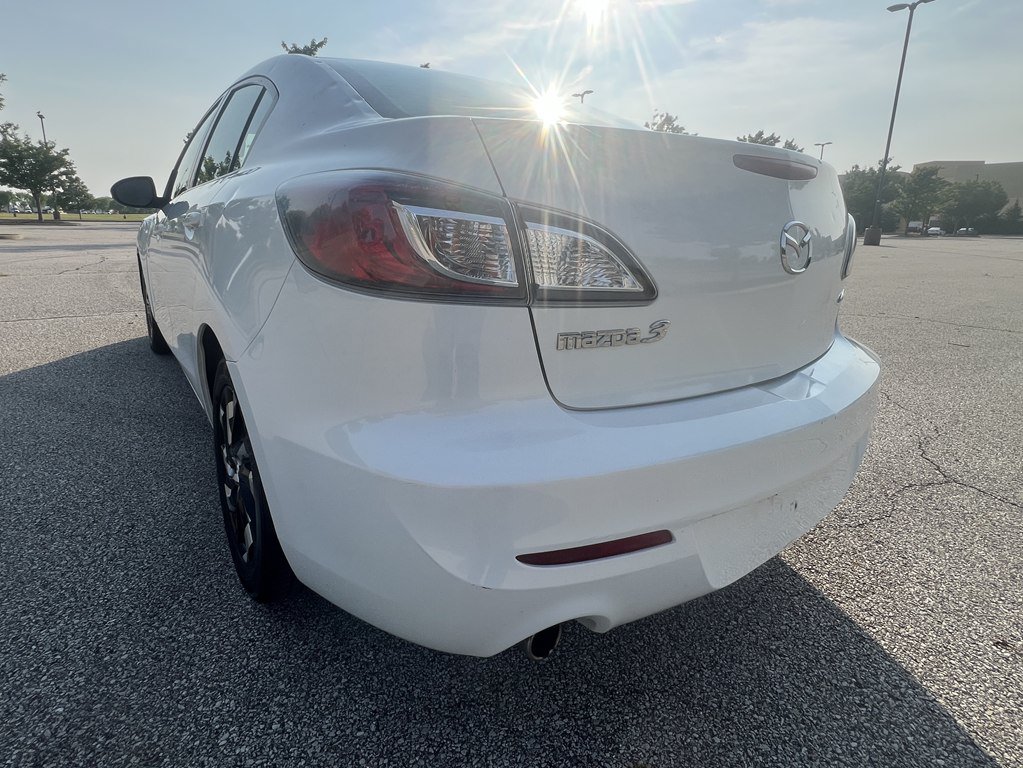 Used 2012 MAZDA MAZDA3 i Touring FWD image 3
