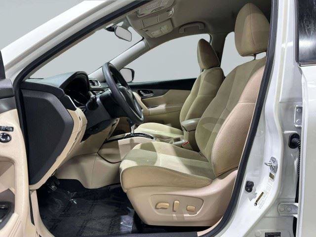 Used 2016 Nissan Rogue SV FWD image 27
