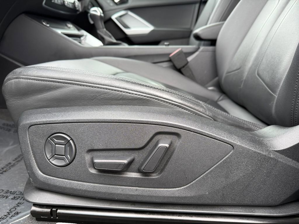 Used 2024 Audi Q3 2.0T Premium image 10