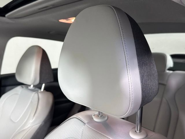 Used 2024 Hyundai Elantra Limited FWD image 13