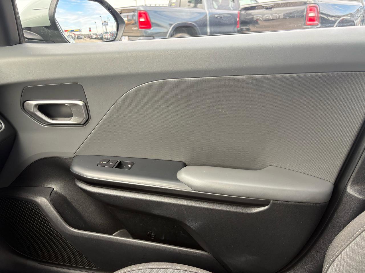 Used 2025 Kia K4 LXS FWD image 20