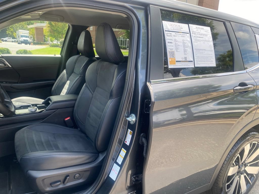 Used 2025 Mitsubishi Outlander SE AWD/4WD image 15
