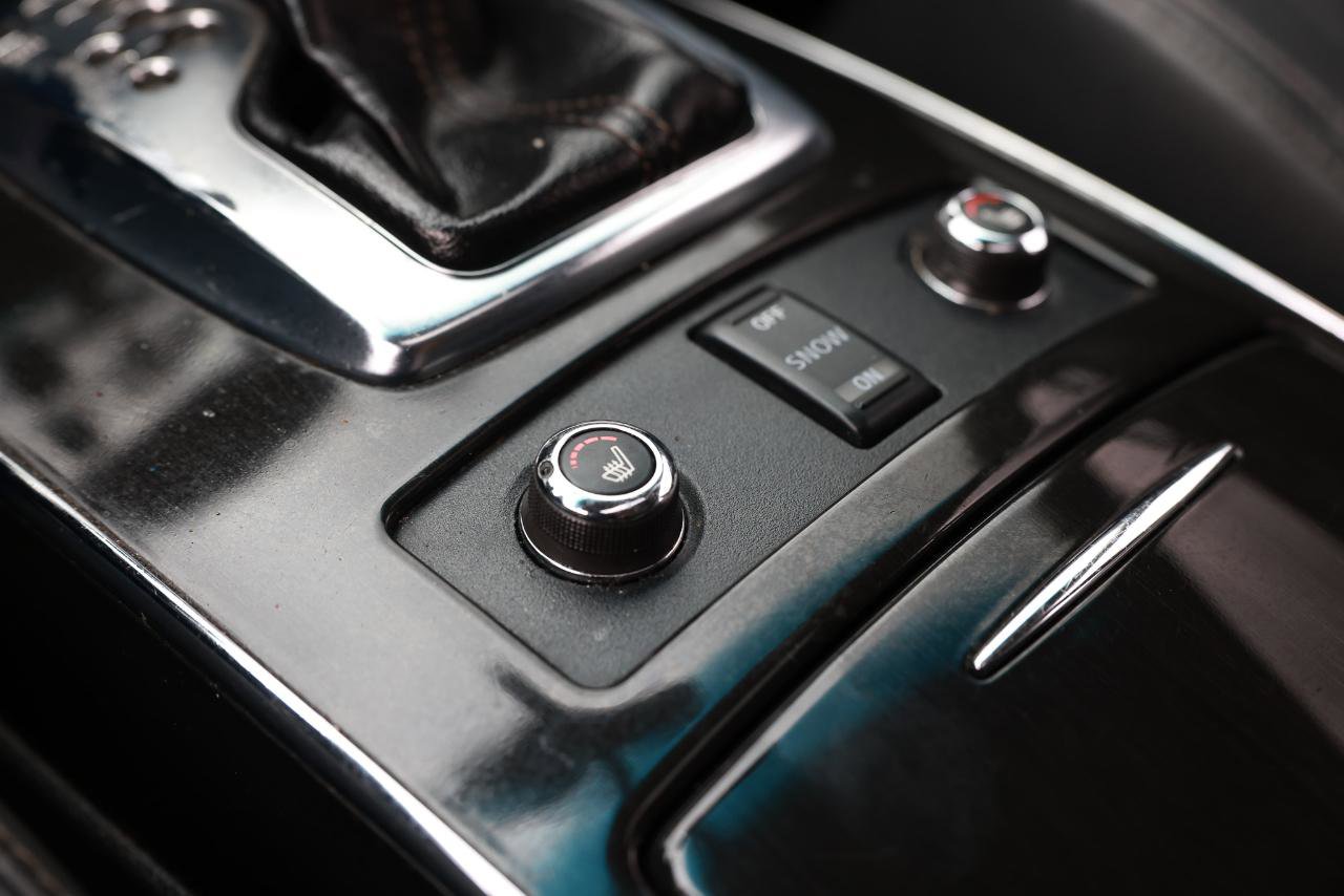 Used 2014 INFINITI QX70 image 39