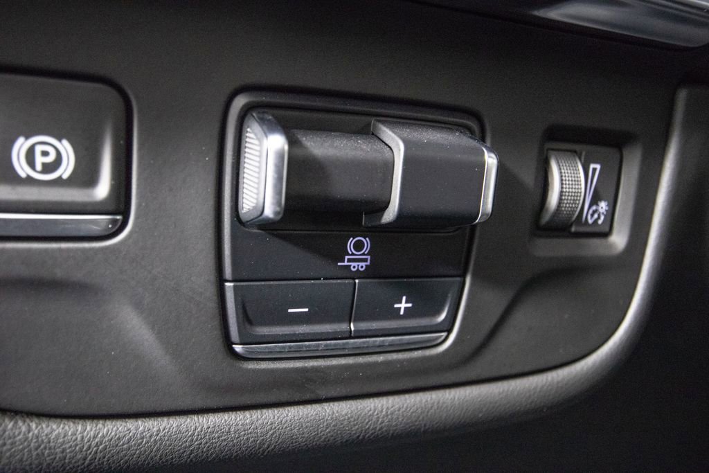 Used 2025 Cadillac Escalade Sport w/ Touring Package image 29