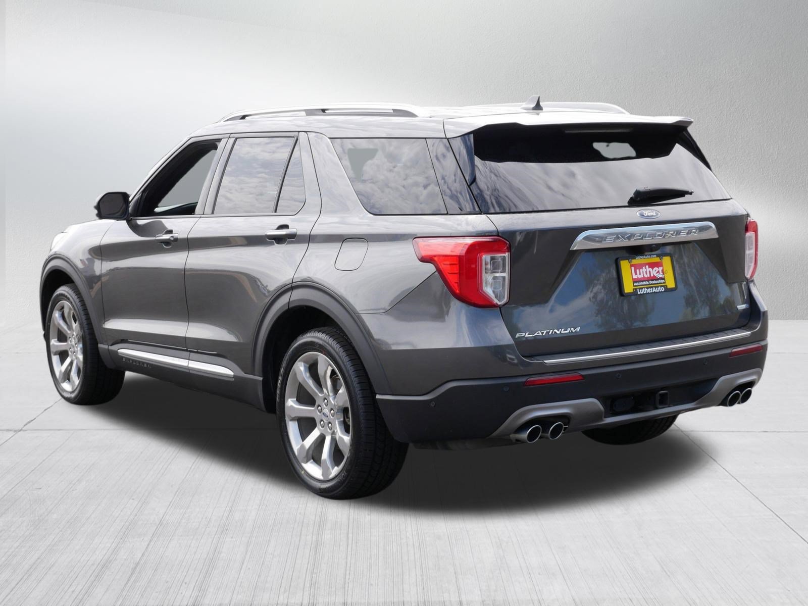 Used 2020 Ford Explorer Platinum w/ Premium Technology Package AWD/4WD image 5