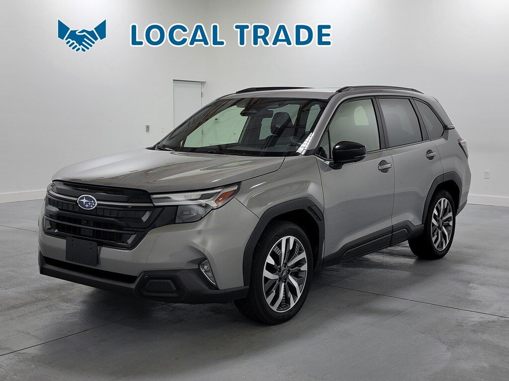 Used 2025 Subaru Forester Touring AWD/4WD image 4