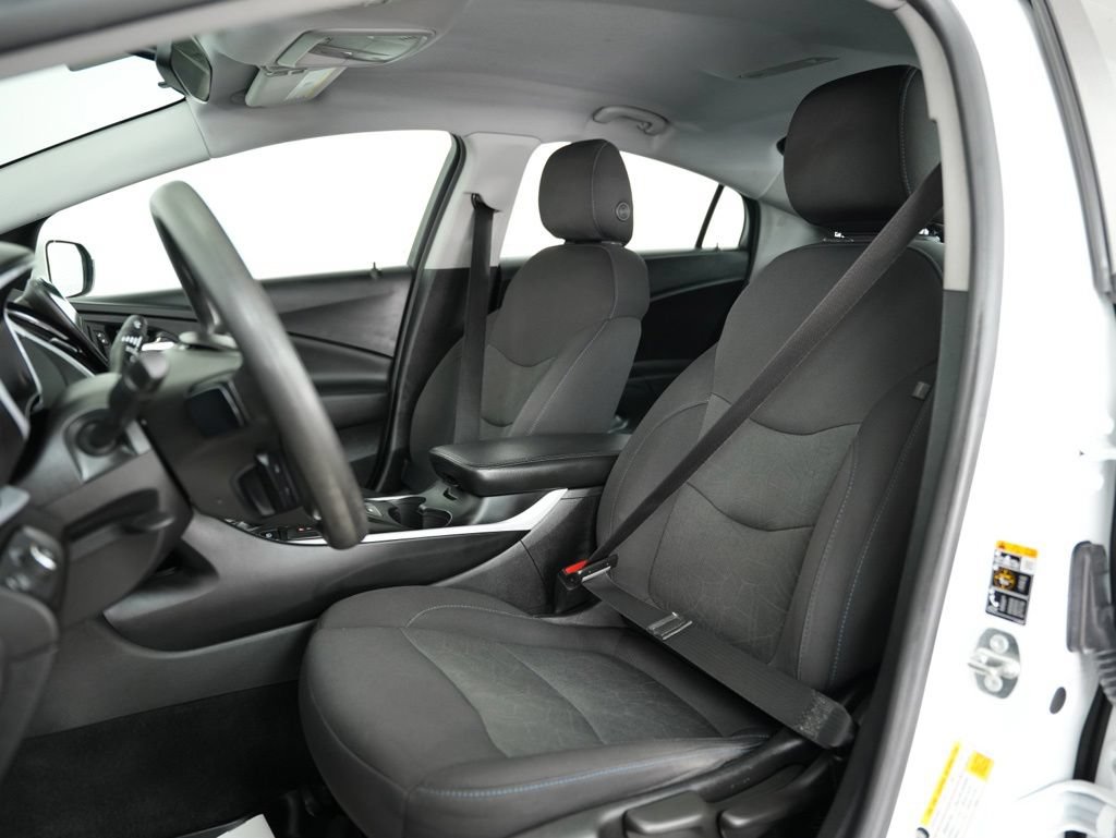 Used 2018 Chevrolet Volt LT FWD image 45