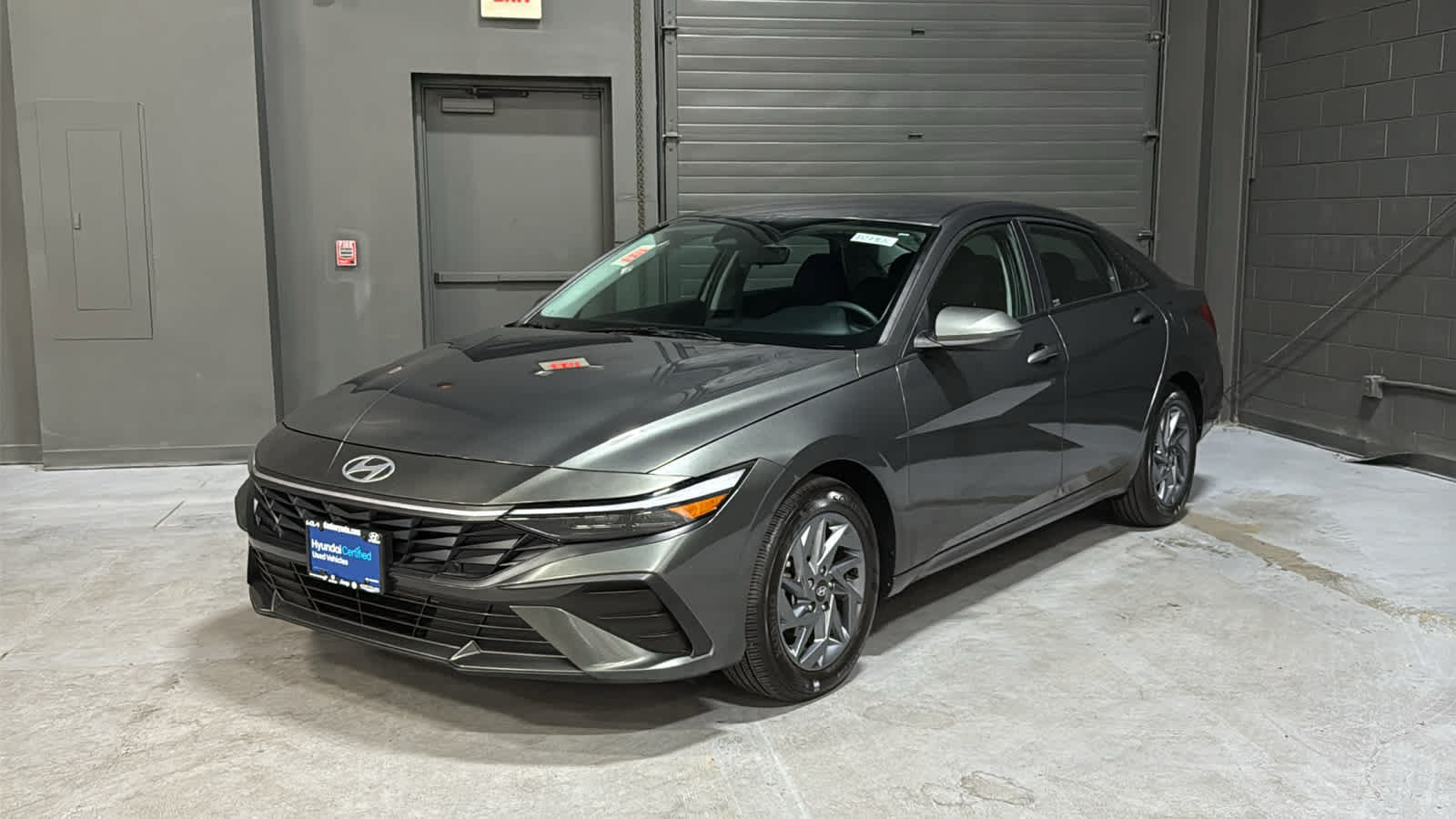 Used 2024 Hyundai Elantra SEL FWD image 3