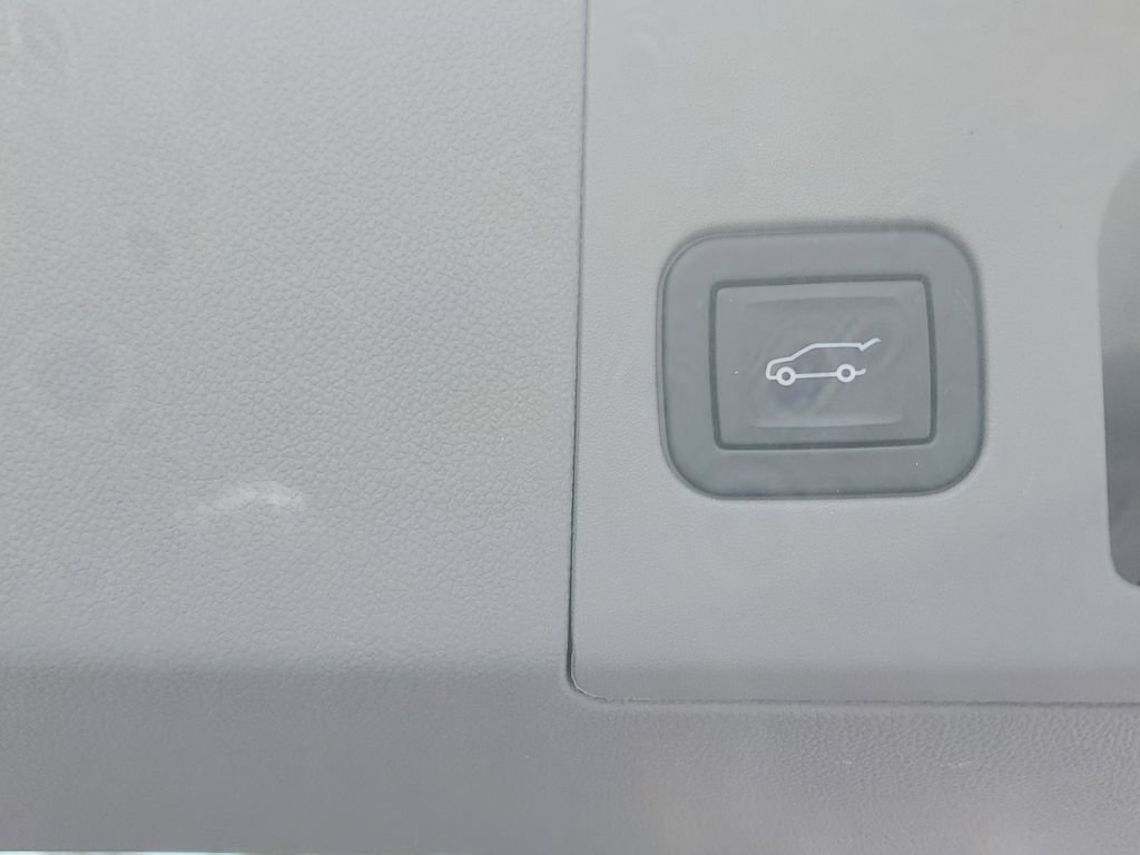 Certified 2023 Cadillac XT5 Premium Luxury FWD image 27